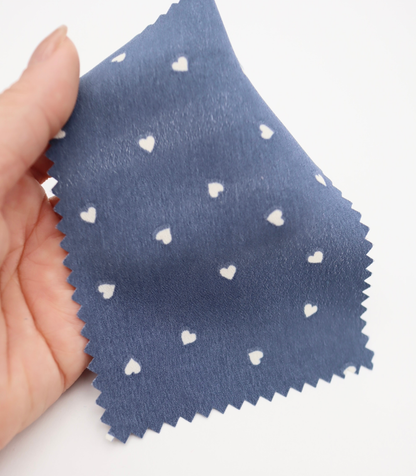 【25SS-048】プチハートプリントポリエステルデシン　/0.5ｙあたり=～765円