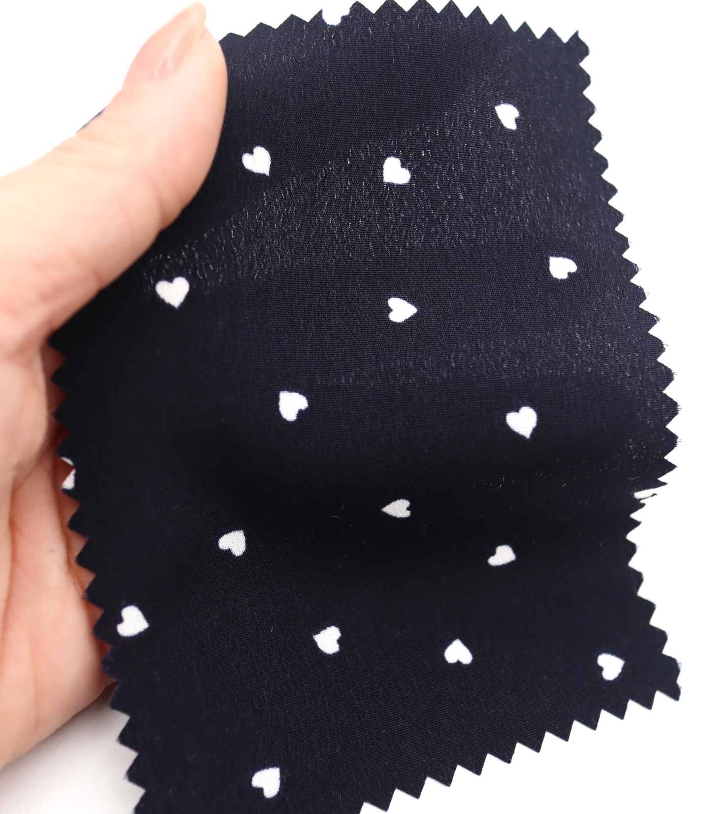 【25SS-048】プチハートプリントポリエステルデシン　/0.5ｙあたり=～765円