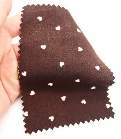 【25SS-048】プチハートプリントポリエステルデシン　/0.5ｙあたり=～765円