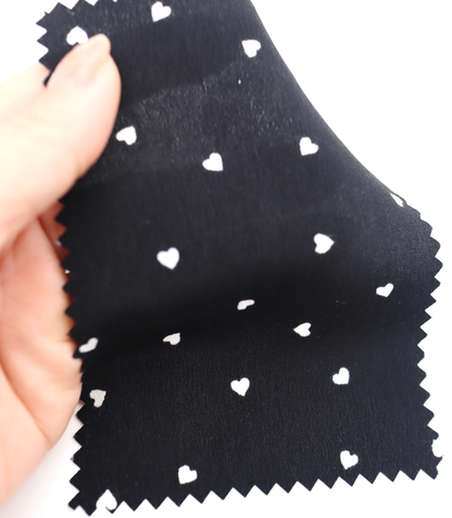 【25SS-048】プチハートプリントポリエステルデシン　/0.5ｙあたり=～765円