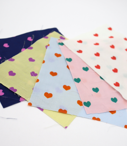 【25SS-049】プチハートプリント綿ローン　/0.5ｙあたり=～725円