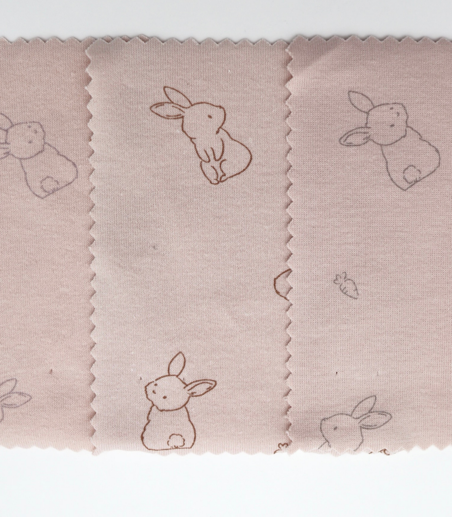 【25SS-204】うさちゃん×にんじんプリントフライス　/0.5ｙあたり = ～920円