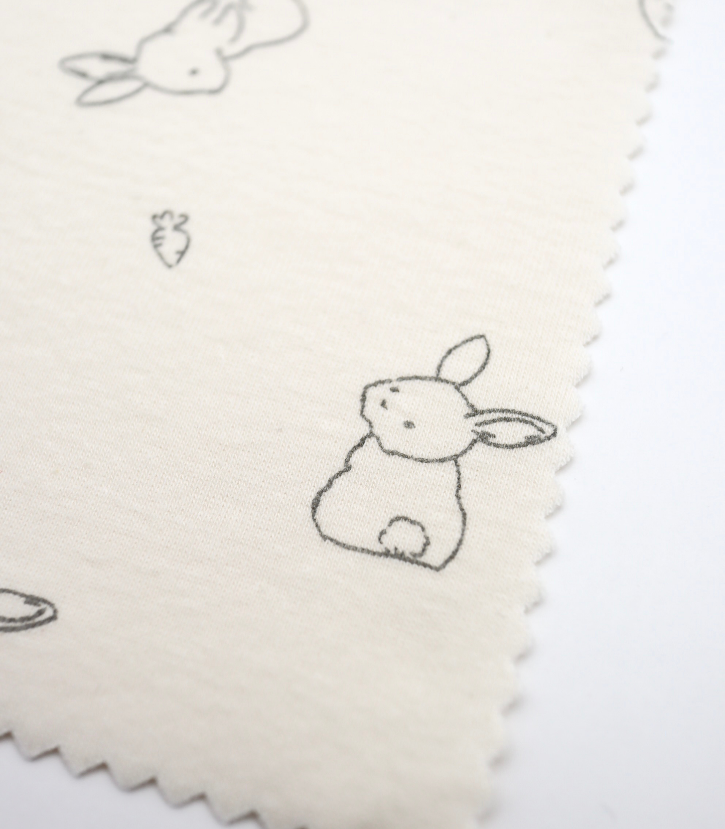 【25SS-204】うさちゃん×にんじんプリントフライス　/0.5ｙあたり = ～920円