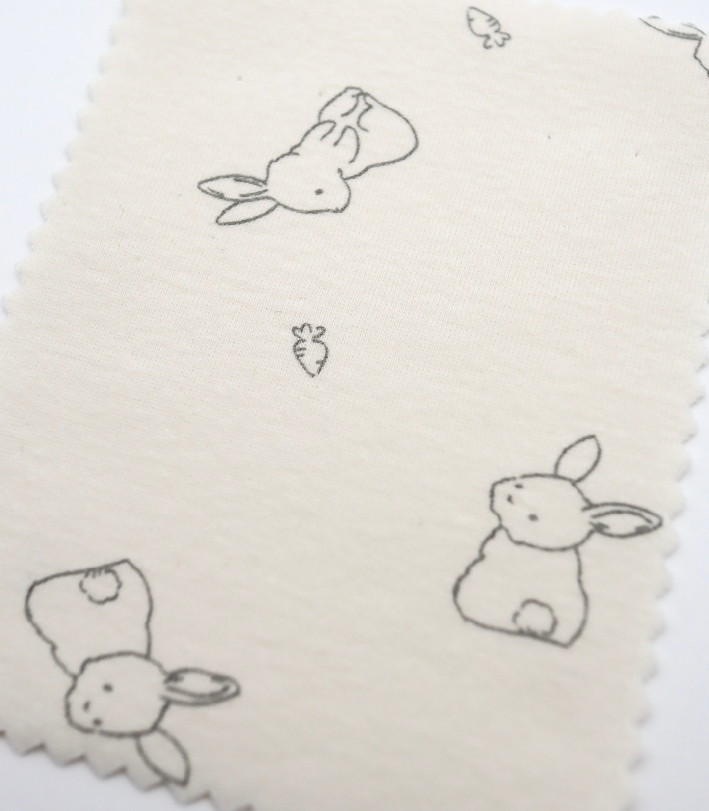 【25SS-204】うさちゃん×にんじんプリントフライス　/0.5ｙあたり = ～920円