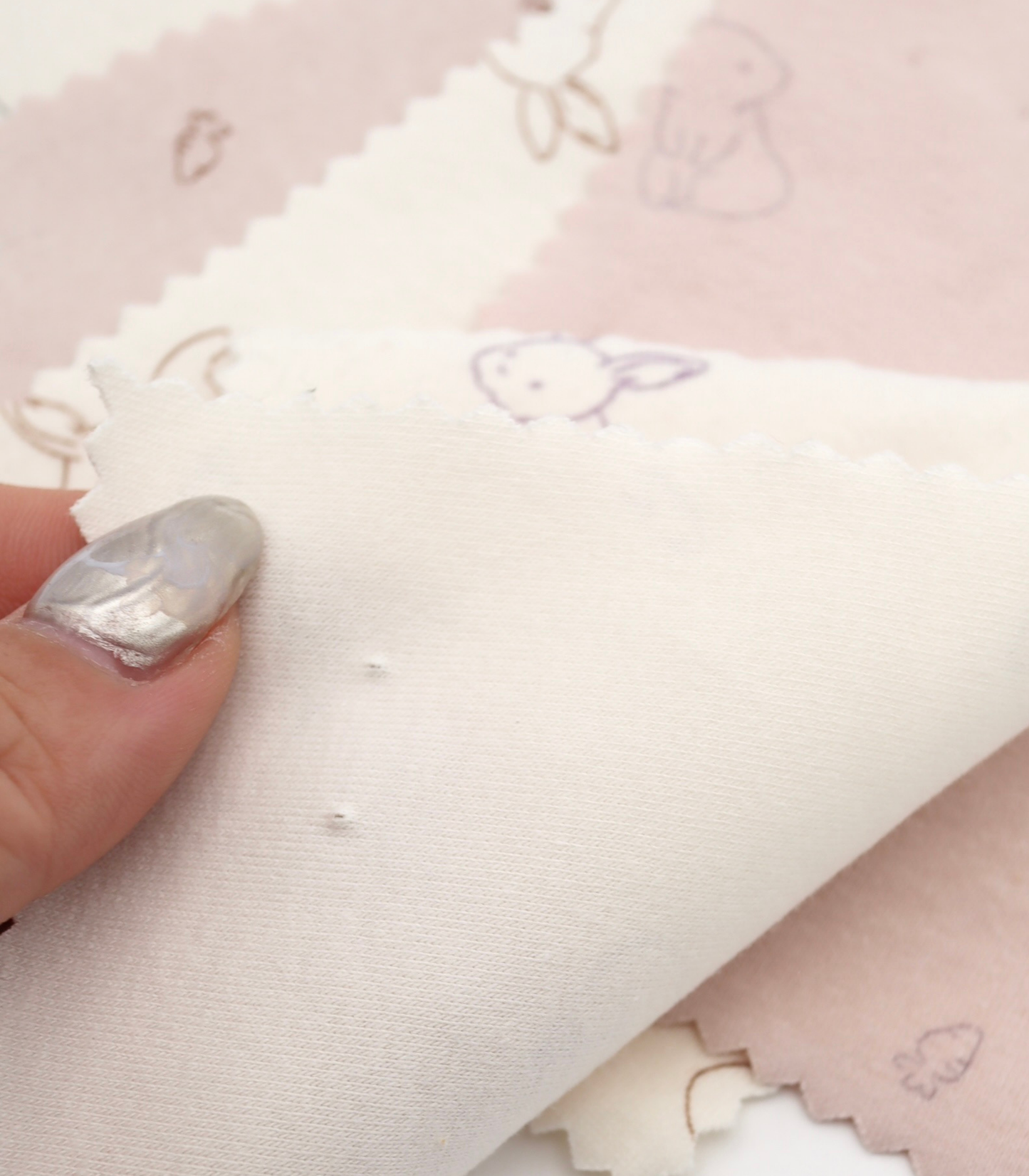 【25SS-204】うさちゃん×にんじんプリントフライス　/0.5ｙあたり = ～920円