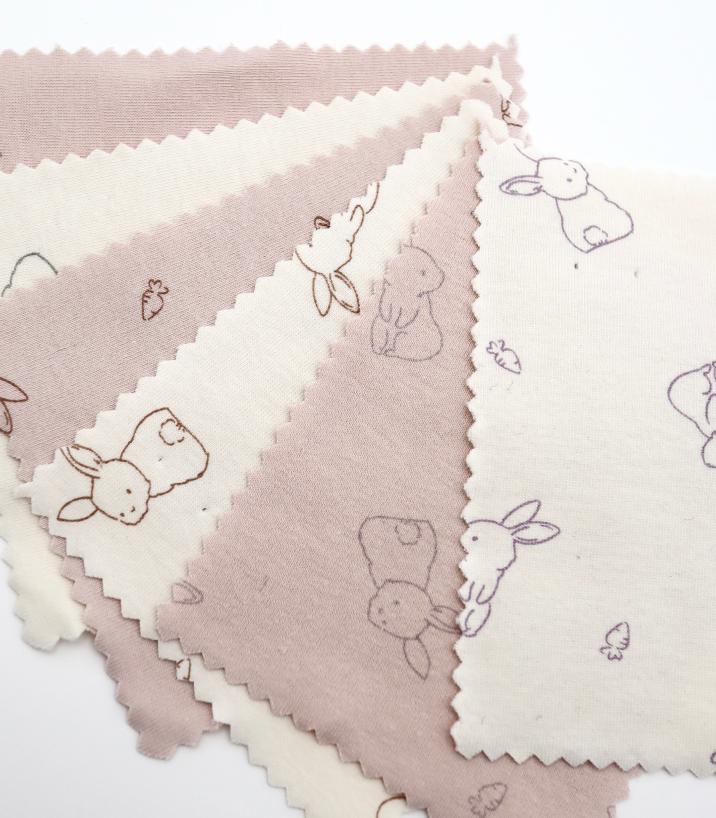 【25SS-204】うさちゃん×にんじんプリントフライス　/0.5ｙあたり = ～920円