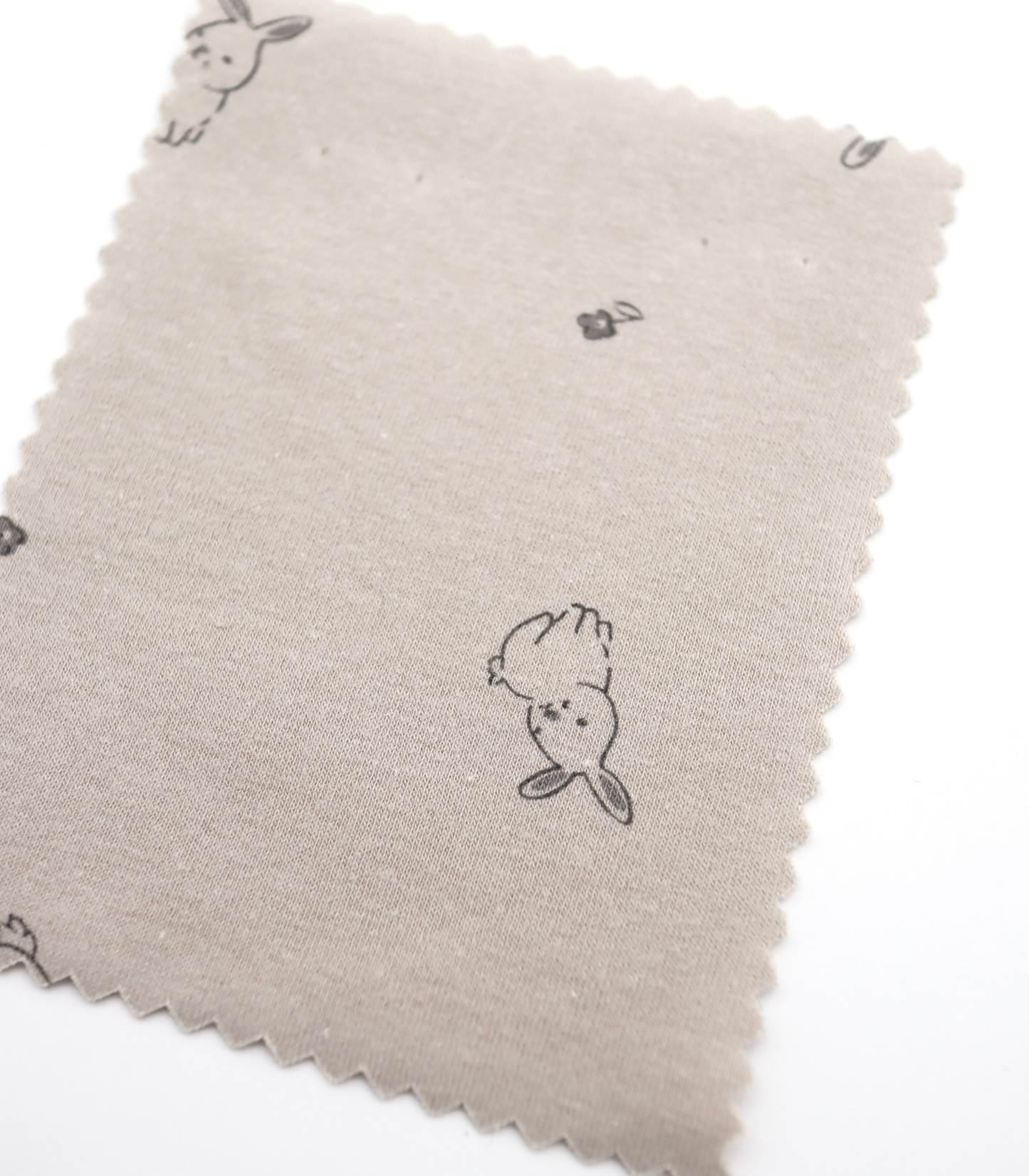 【25SS-203】うさちゃん×フラワープリントフライス　/0.5ｙあたり = ～920円