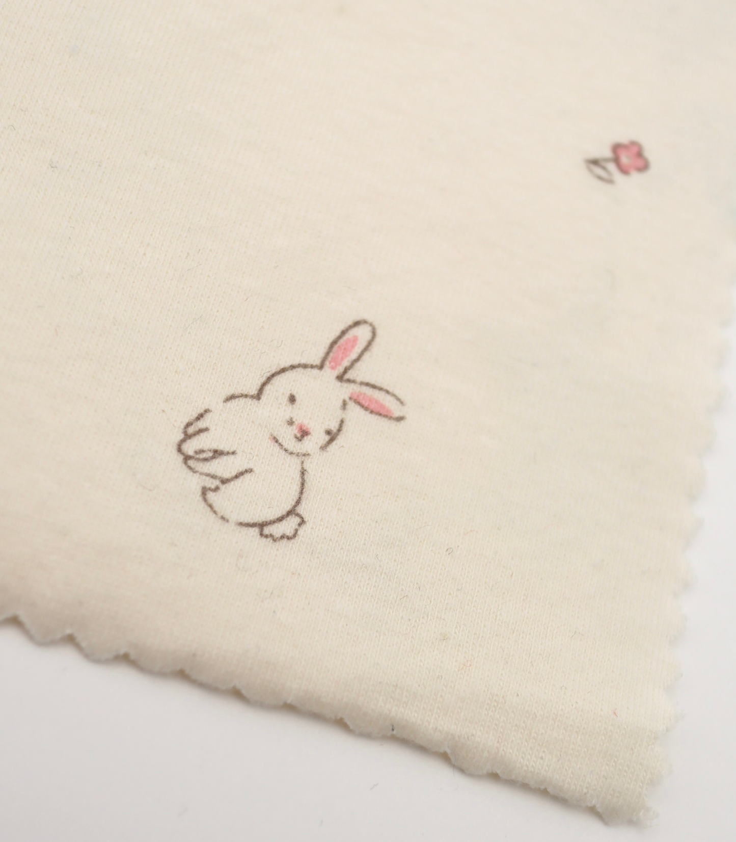 【25SS-203】うさちゃん×フラワープリントフライス　/0.5ｙあたり = ～920円