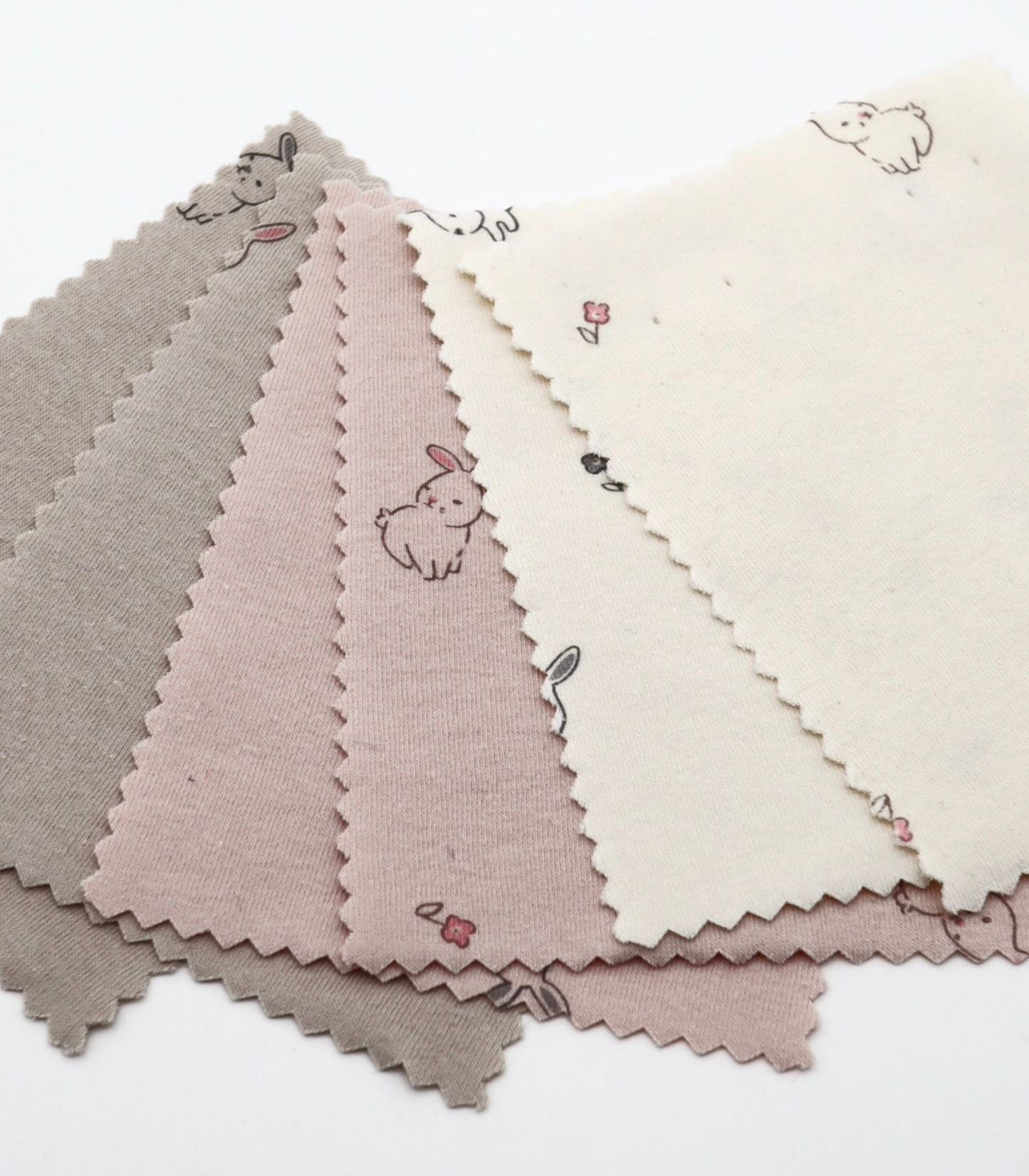 【25SS-203】うさちゃん×フラワープリントフライス　/0.5ｙあたり = ～920円