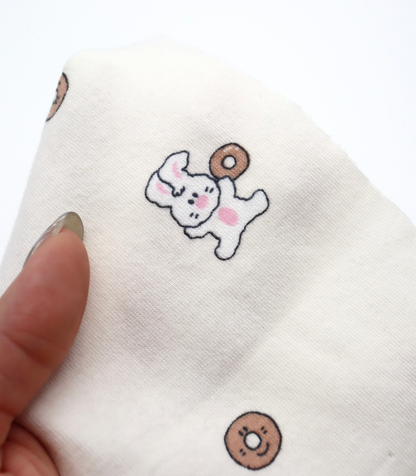 【25SS-202】ドーナッツラバーうさちゃんプリントフライス　/0.5ｙあたり = ～ 900円