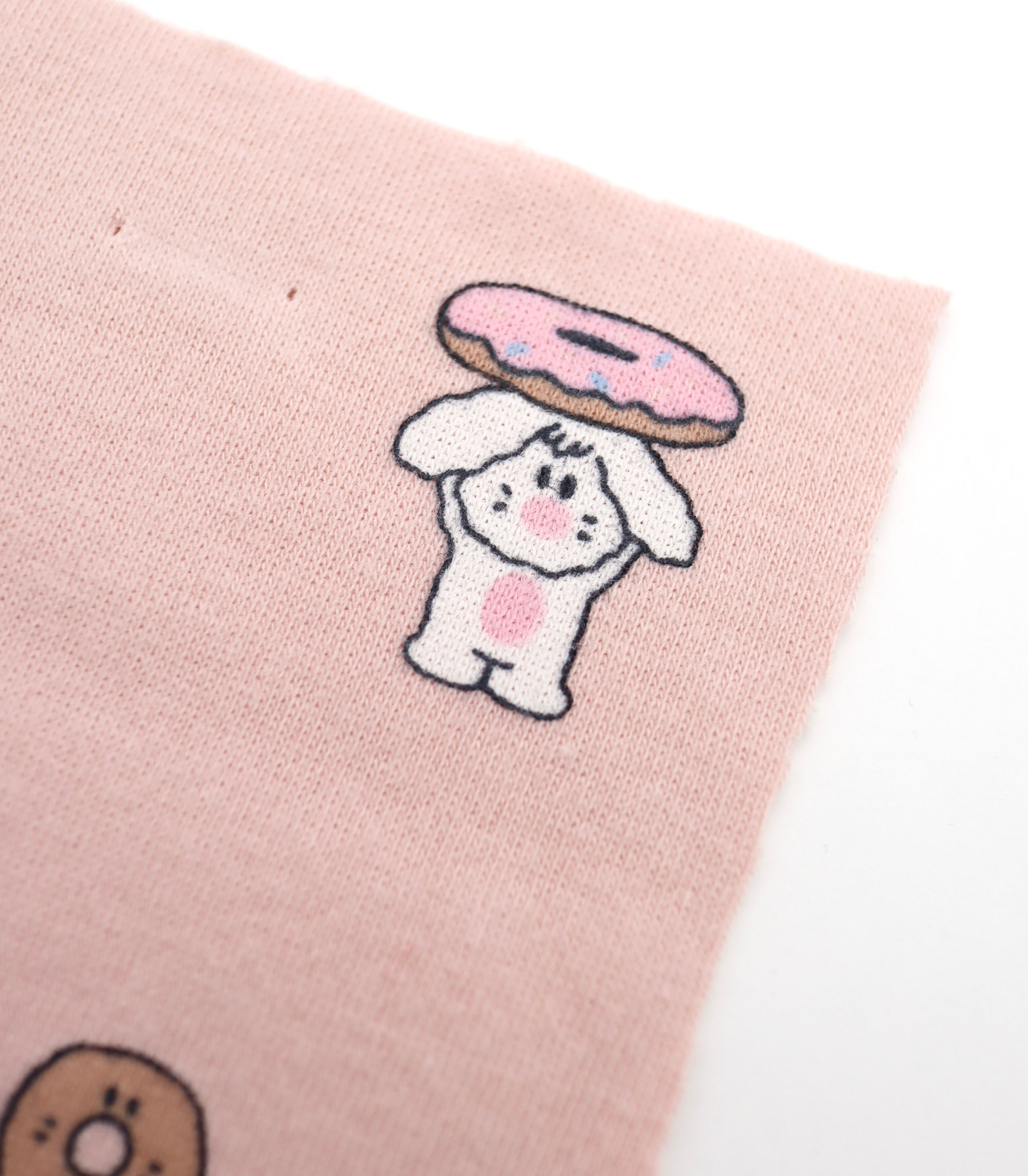 【25SS-202】ドーナッツラバーうさちゃんプリントフライス　/0.5ｙあたり = ～ 900円