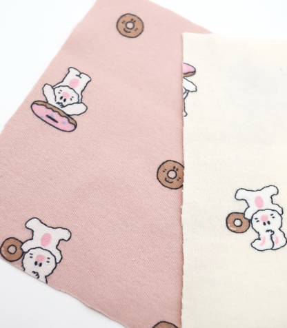 【25SS-202】ドーナッツラバーうさちゃんプリントフライス　/0.5ｙあたり = ～ 900円