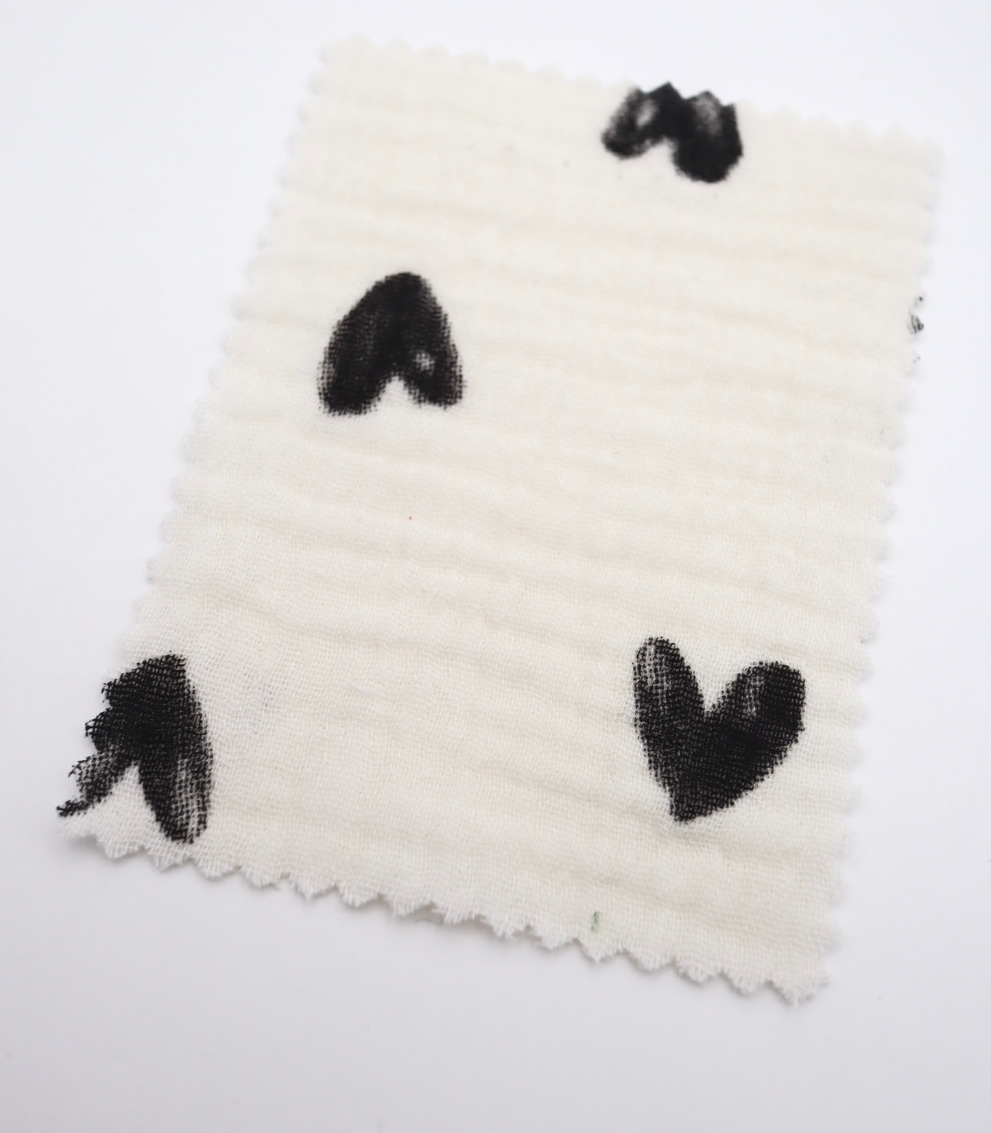 【25SS-038】スケッチ風ハートプリントダブルガーゼ　/0.5ｙあたり=～700円