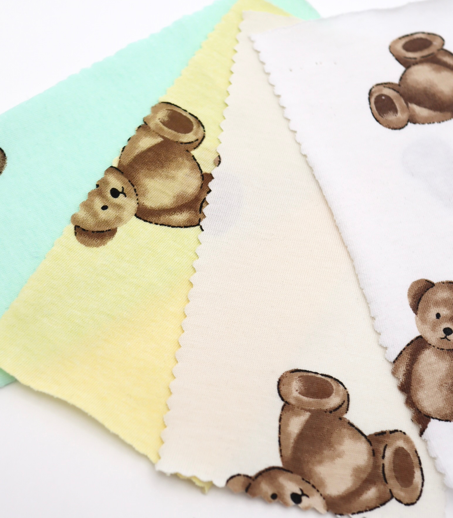 【25SS-196】クマちゃんプリント天竺　/0.5ｙあたり = ～840円