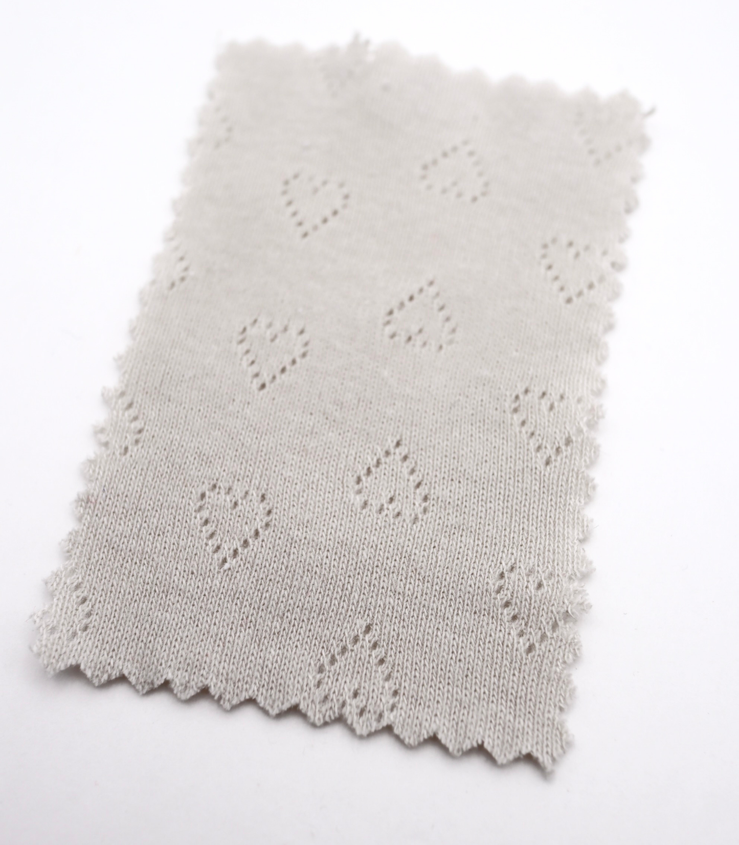 【25SS-032】ハート柄針抜きフライス　/0.5ｙあたり=～655円