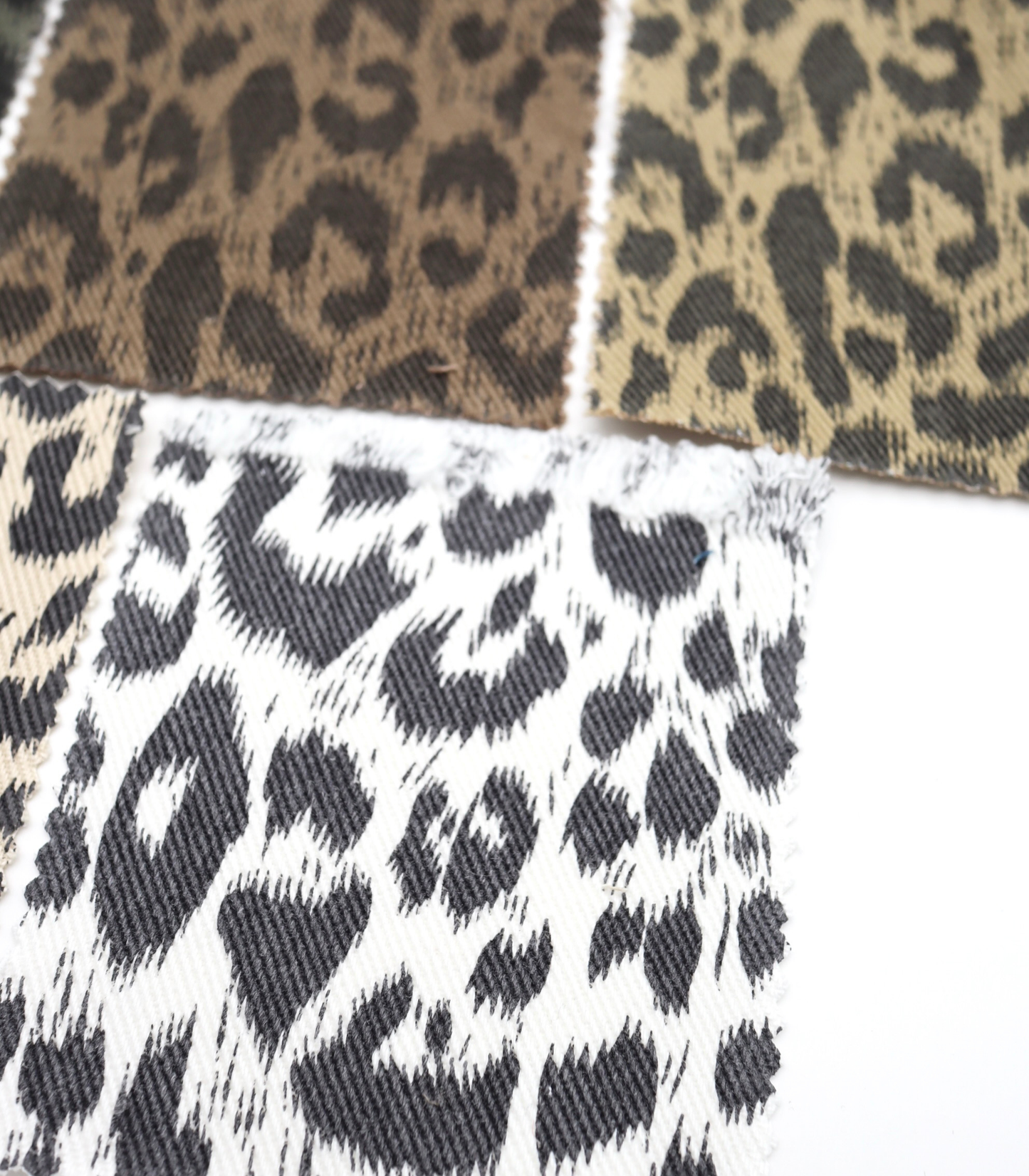 【25SS-221】ヒョウ柄プリントツイル　/0.5ｙあたり=～1170円