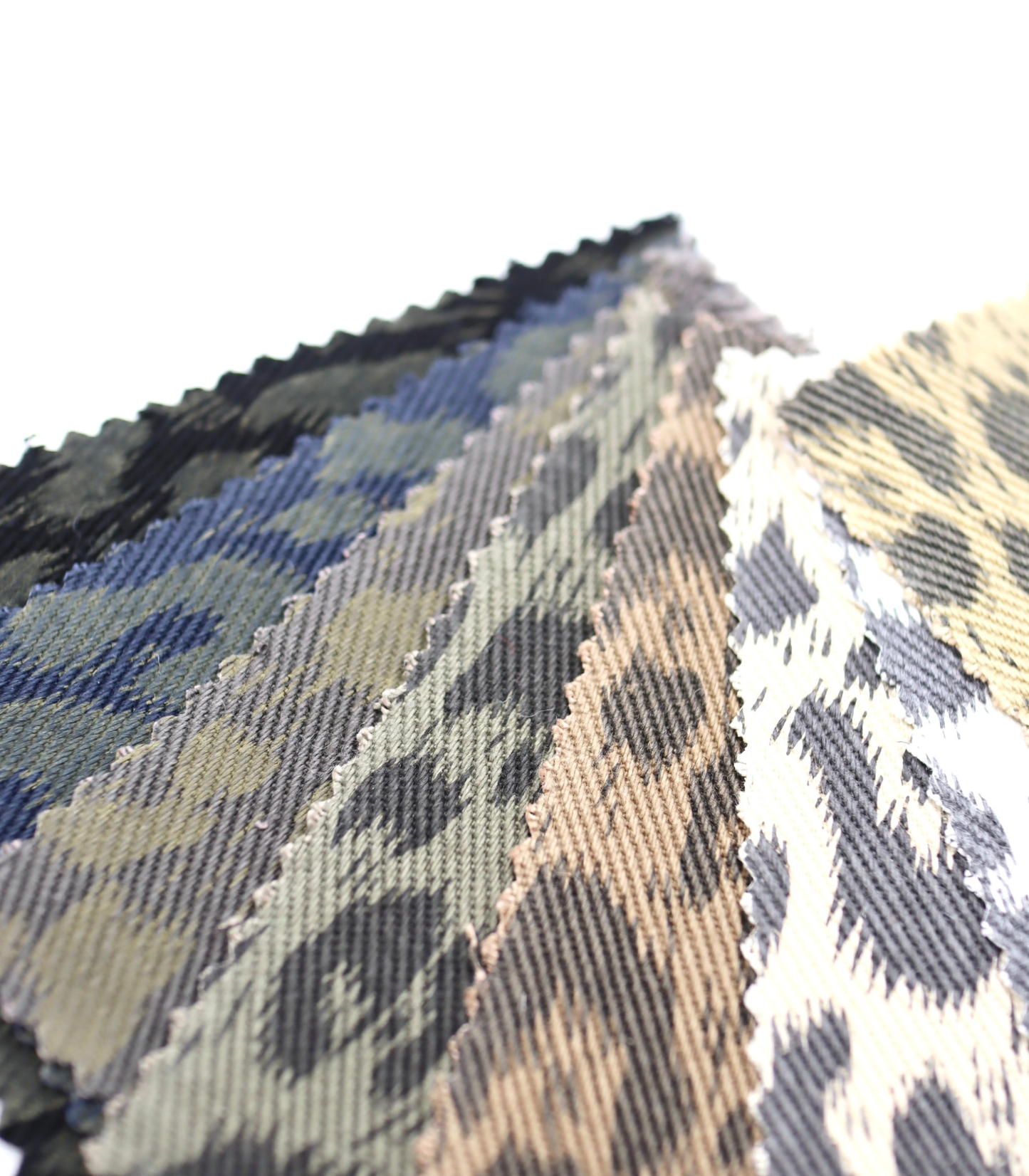 【25SS-221】ヒョウ柄プリントツイル　/0.5ｙあたり=～1170円