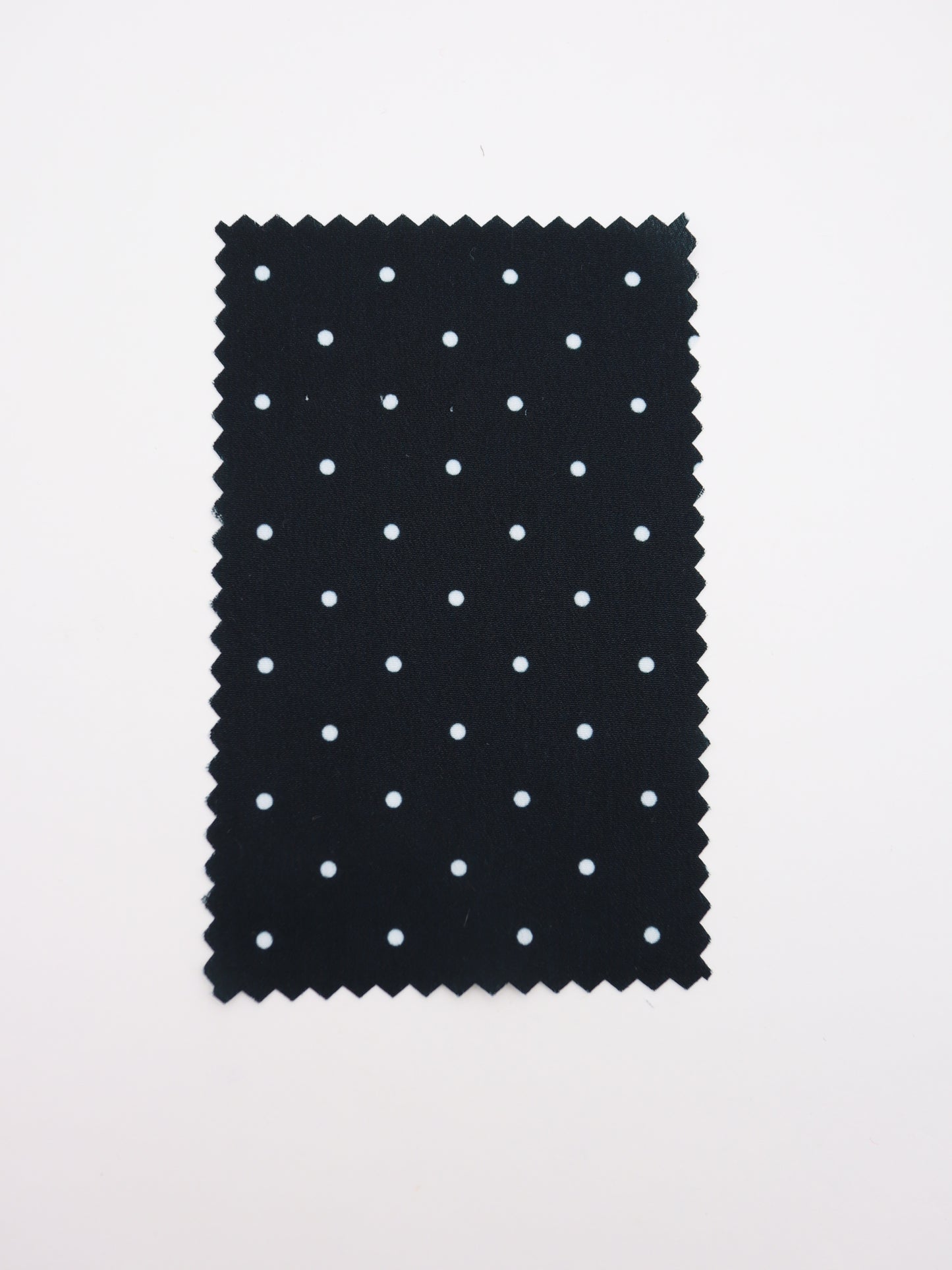 小玉・広ピッチサテンジョーゼット｜147cm広幅・5種のドットサイズ展開・防シワ｜ドッグウェア・ミニマルデザイン・裏地向け｜26SS-195【生地仕入れ代行卸】