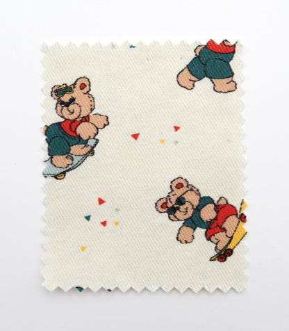 【25SS-219】スケボークマちゃんプリントツイル　/0.5ｙあたり=～1095円