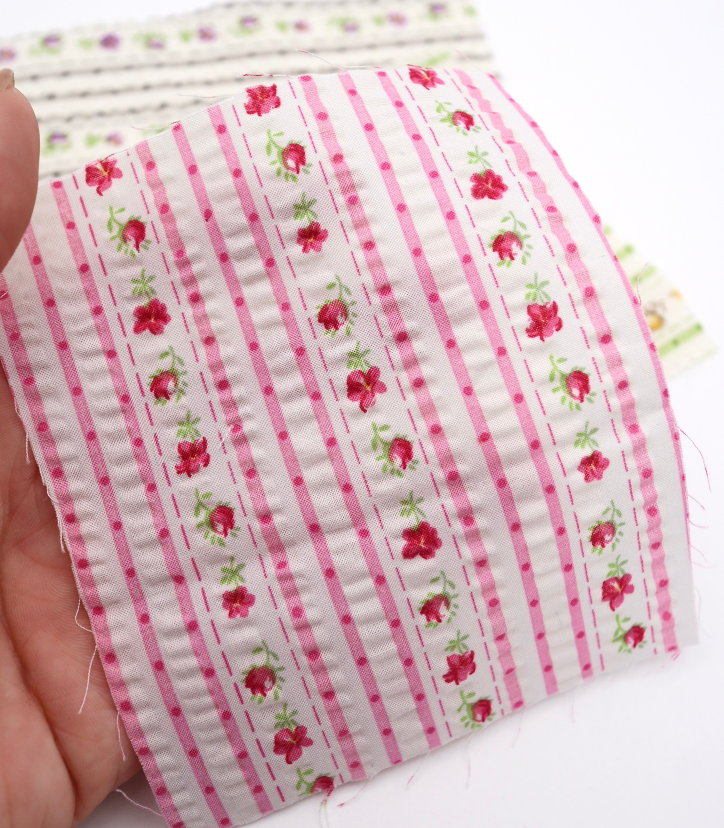 【25SS-446】花柄×ストライププリントサッカー　/0.5ｙあたり=～ 745円