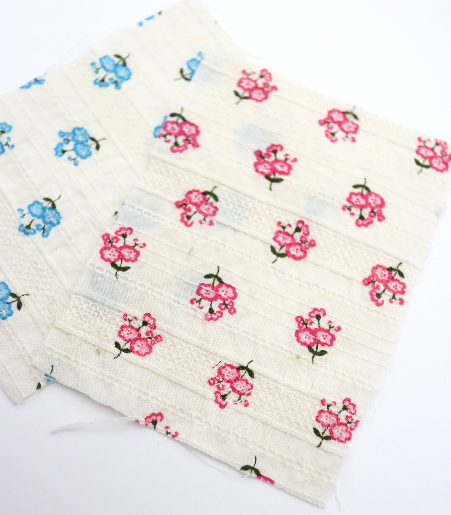 【25SS-445】小花柄プリント綿ローンボーダージャガード　/0.5ｙあたり=～840円