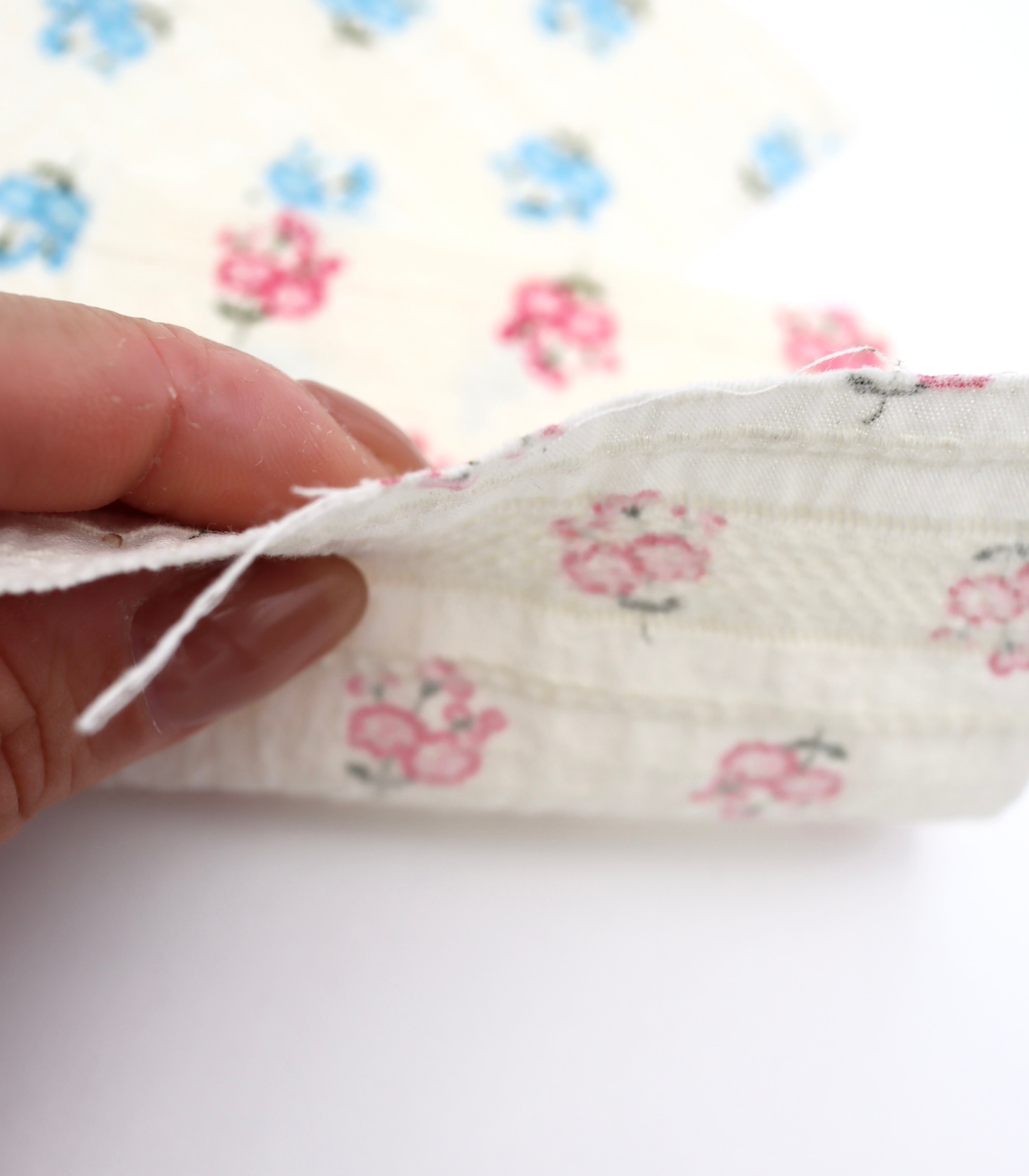 【25SS-445】小花柄プリント綿ローンボーダージャガード　/0.5ｙあたり=～840円