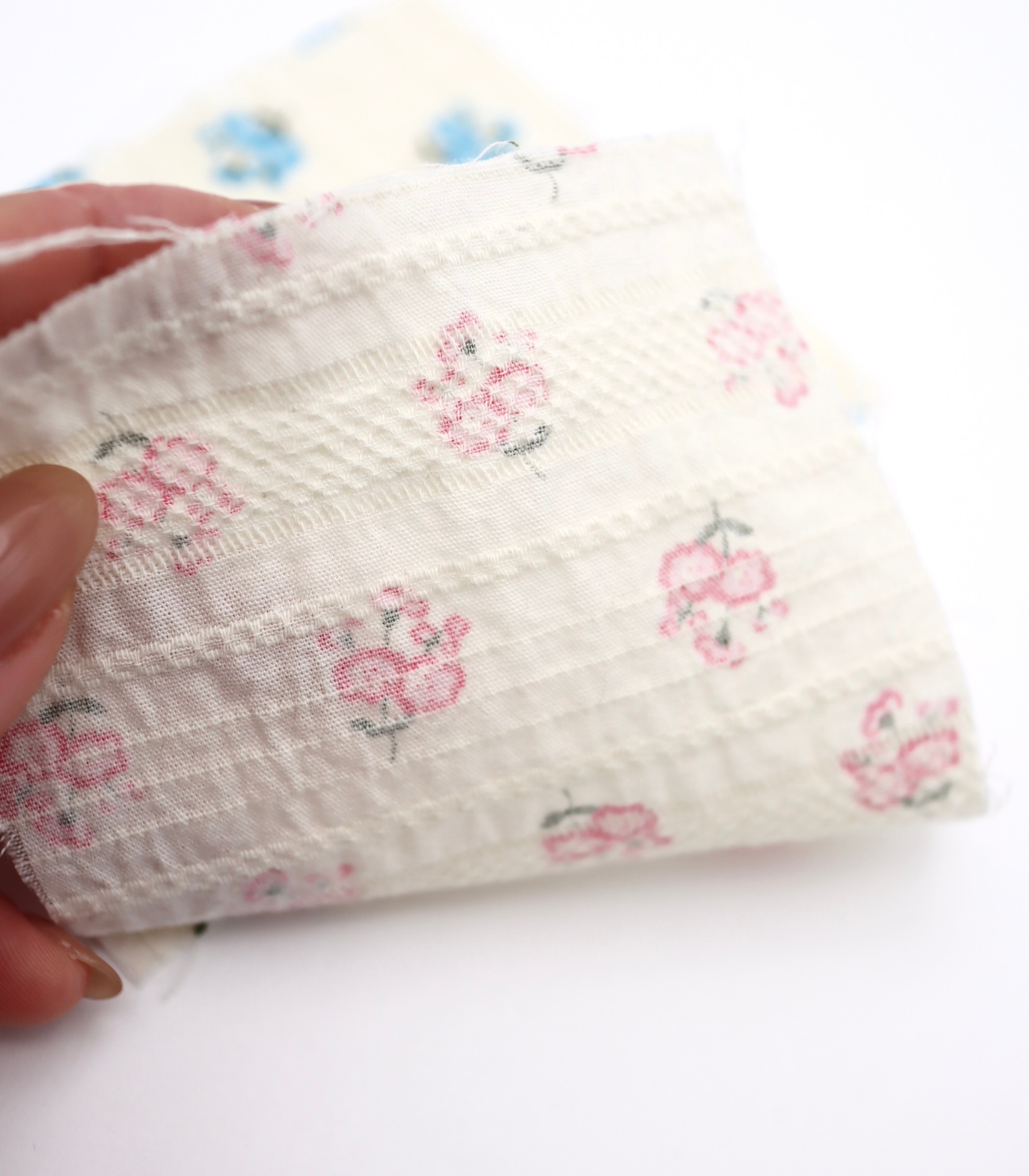 【25SS-445】小花柄プリント綿ローンボーダージャガード　/0.5ｙあたり=～840円