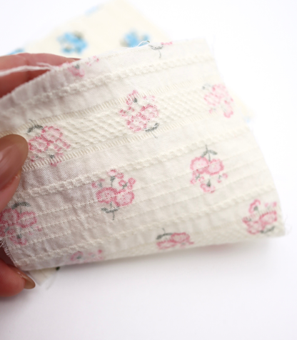 【25SS-445】小花柄プリント綿ローンボーダージャガード　/0.5ｙあたり=～840円