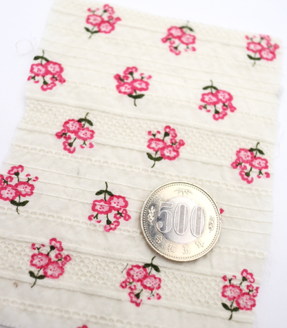 【25SS-445】小花柄プリント綿ローンボーダージャガード　/0.5ｙあたり=～840円