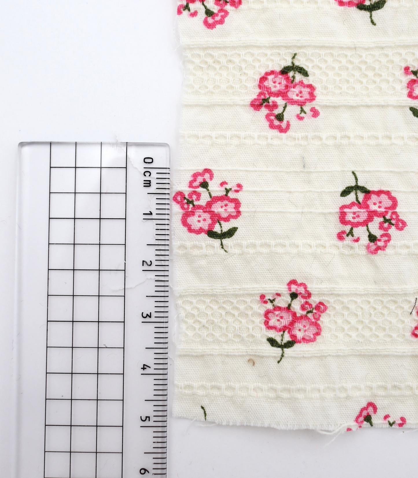 【25SS-445】小花柄プリント綿ローンボーダージャガード　/0.5ｙあたり=～840円