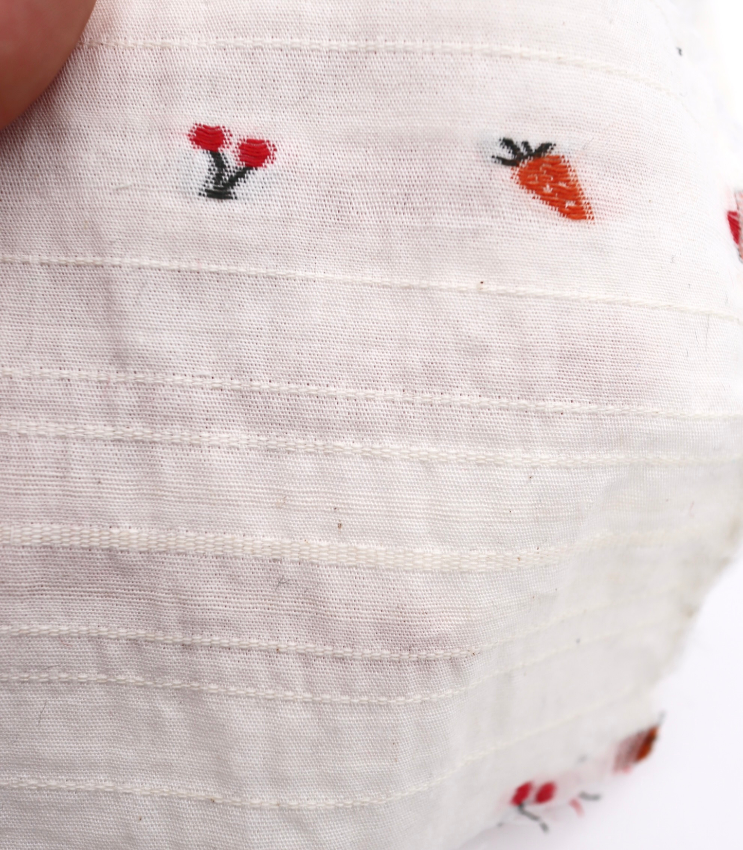 【25SS-444】サクランボ×イチゴ×ボーダー綿ローンジャガード　/0.5ｙあたり=～890円