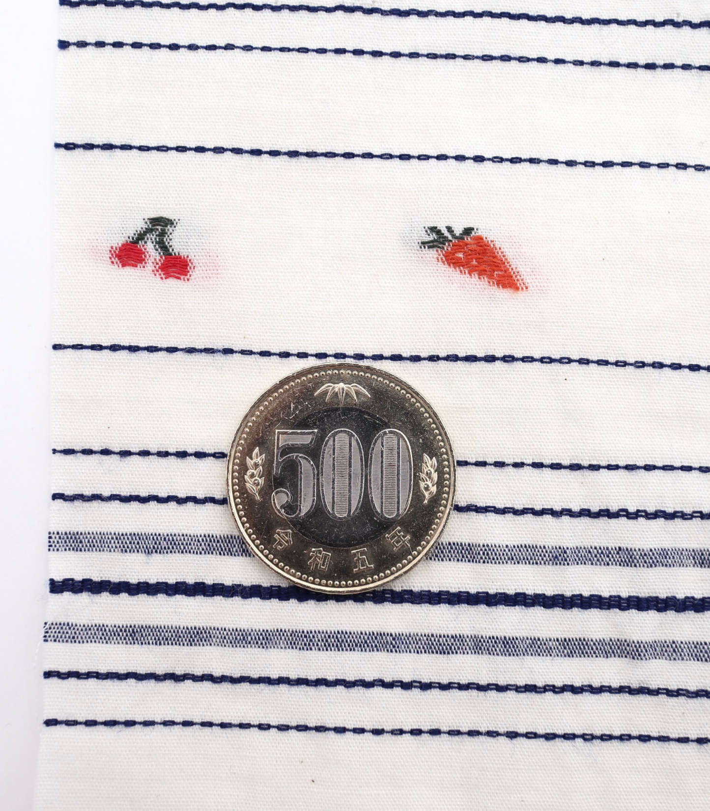 【25SS-444】サクランボ×イチゴ×ボーダー綿ローンジャガード　/0.5ｙあたり=～890円