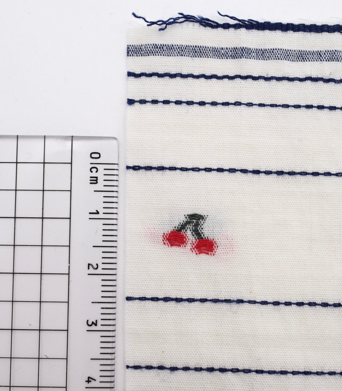 【25SS-444】サクランボ×イチゴ×ボーダー綿ローンジャガード　/0.5ｙあたり=～890円