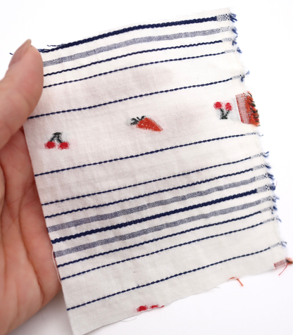 【25SS-444】サクランボ×イチゴ×ボーダー綿ローンジャガード　/0.5ｙあたり=～890円