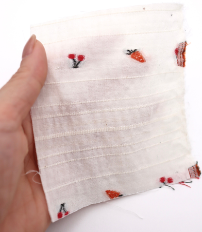 【25SS-444】サクランボ×イチゴ×ボーダー綿ローンジャガード　/0.5ｙあたり=～890円