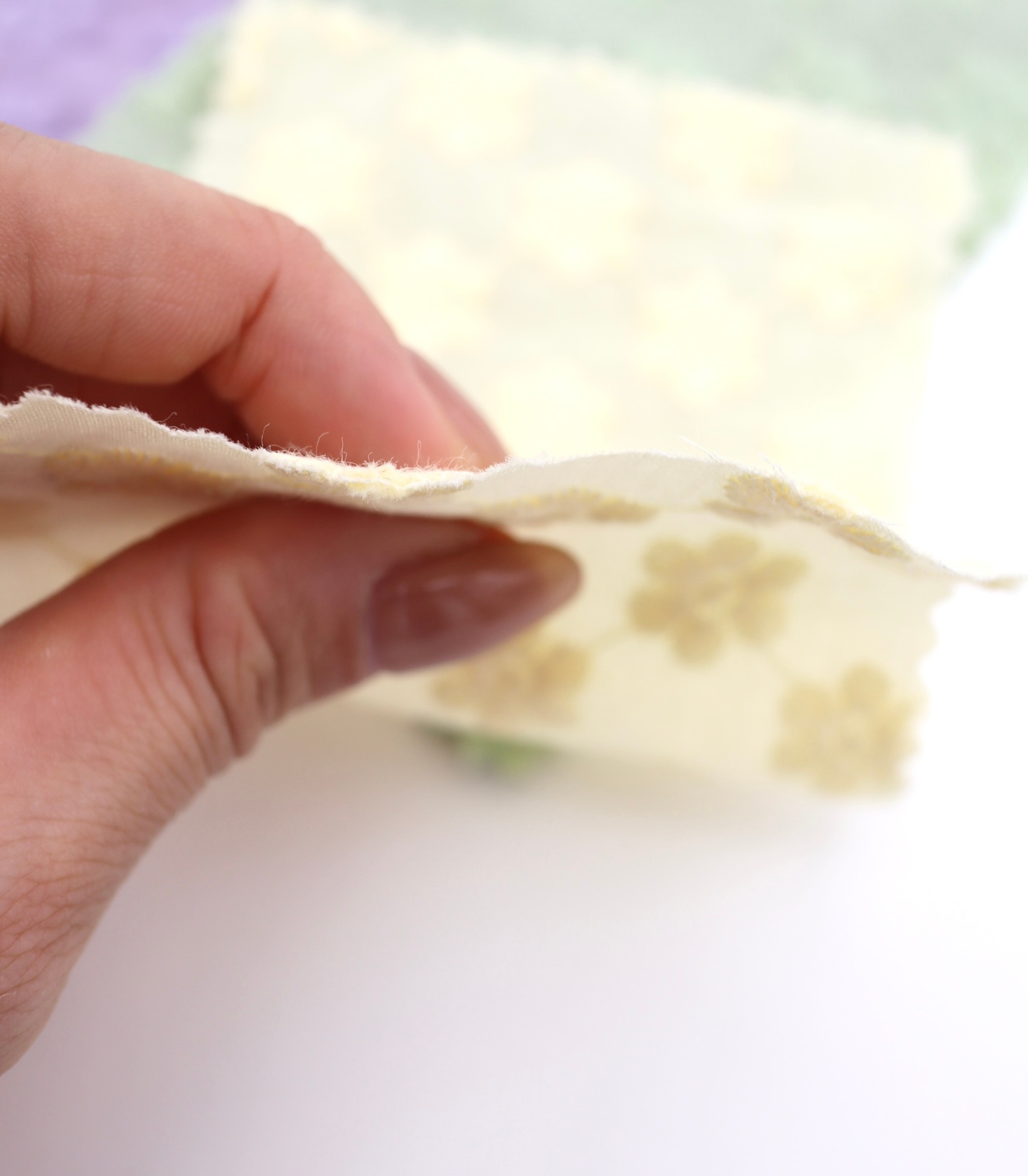 【25SS-454】花柄刺繍綿ローン　/0.5ｙあたり=～1300円