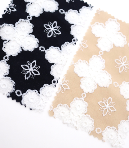 高密度アイレット×大花柄刺繍シフォン生地｜【生地幅】約122センチ 【混率】ポリエステル100％｜春夏ブラウス・ドレス・ドッグウェア向け