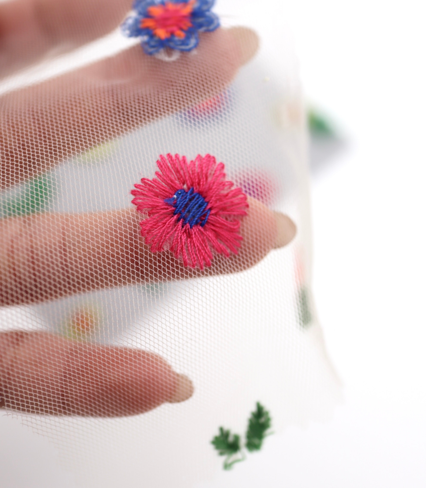 【25SS-455】カラフルフラワー刺繍チュール　/0.5ｙあたり=～1320円