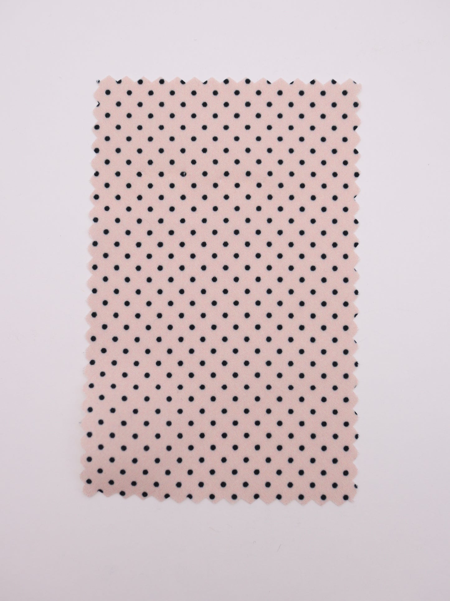 微細ドット・高密度サテンジョーゼット｜147cm広幅・5種のドットサイズ展開・防シワ｜ドッグウェア・セレモニー・レイヤード向け｜26SS-198【生地仕入れ代行卸】