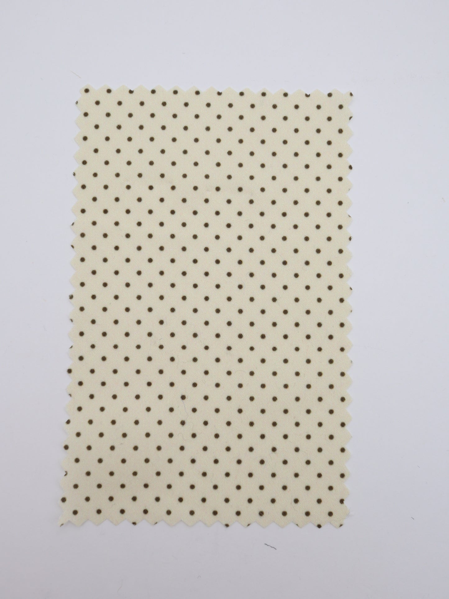 微細ドット・高密度サテンジョーゼット｜147cm広幅・5種のドットサイズ展開・防シワ｜ドッグウェア・セレモニー・レイヤード向け｜26SS-198【生地仕入れ代行卸】