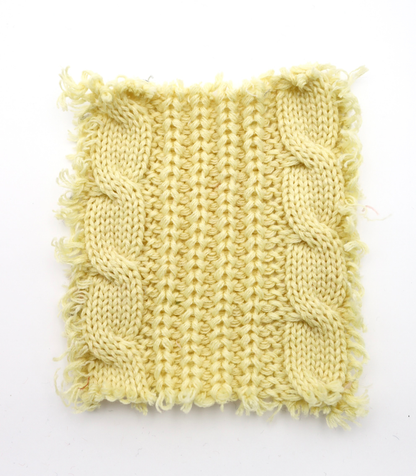 【25SS-061】ケーブルミドルゲージニット　0.5ｙあたり=～1790円