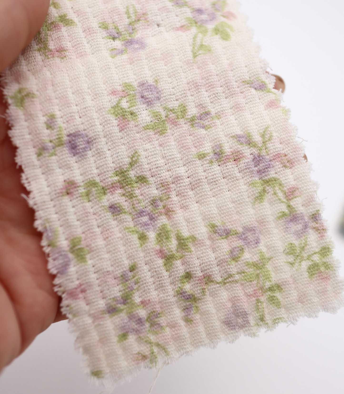 【25SS-264】小花柄プリント細キルティングヌビ　/0.5ｙあたり=～1110円