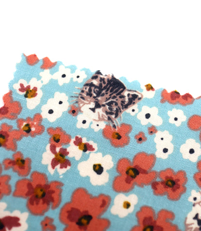 【25SS-230】小花にうもれるねこちゃんプリント綿ローン　/0.5ｙあたり = ～805円