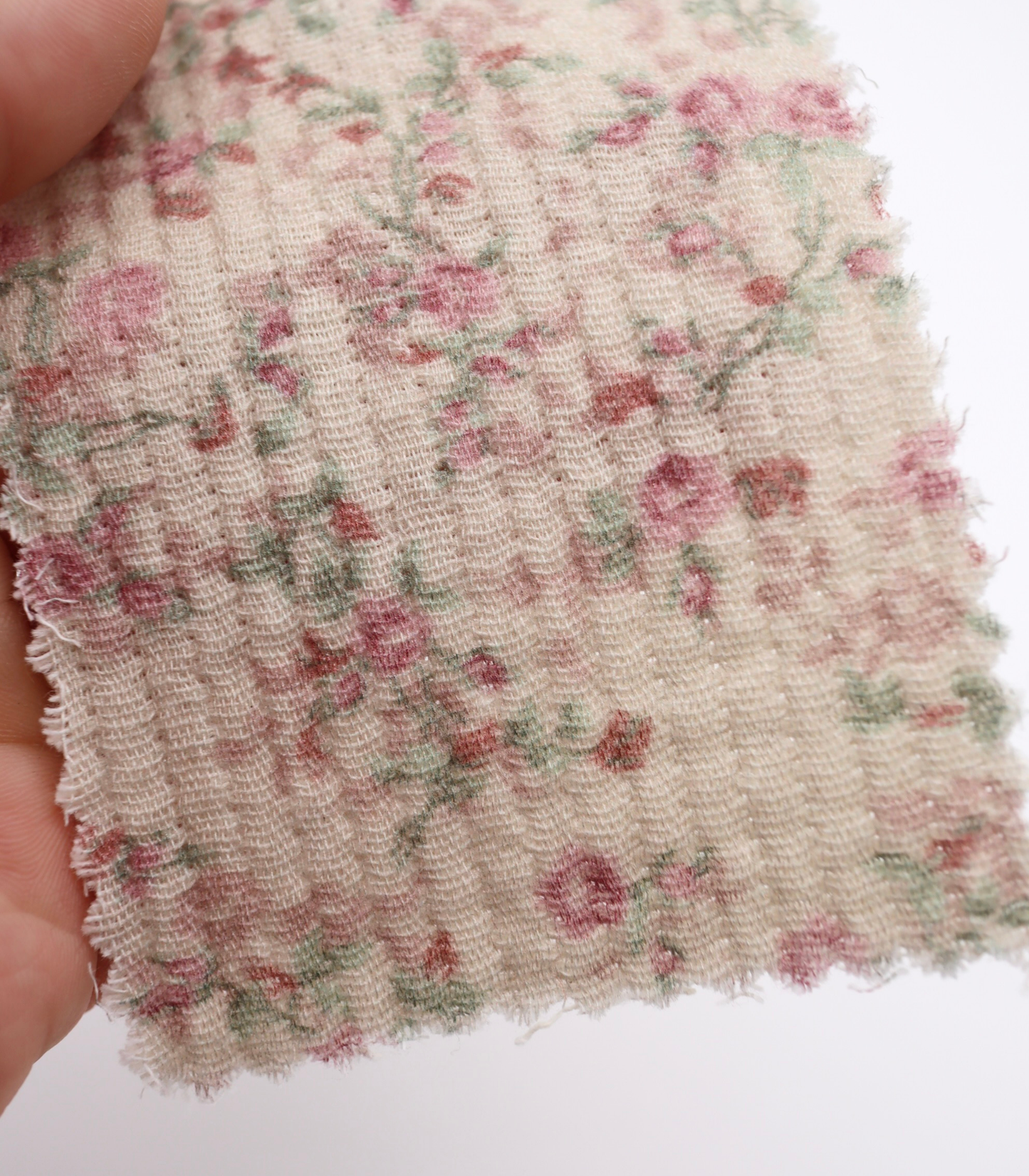 【25SS-264】小花柄プリント細キルティングヌビ　/0.5ｙあたり=～1110円