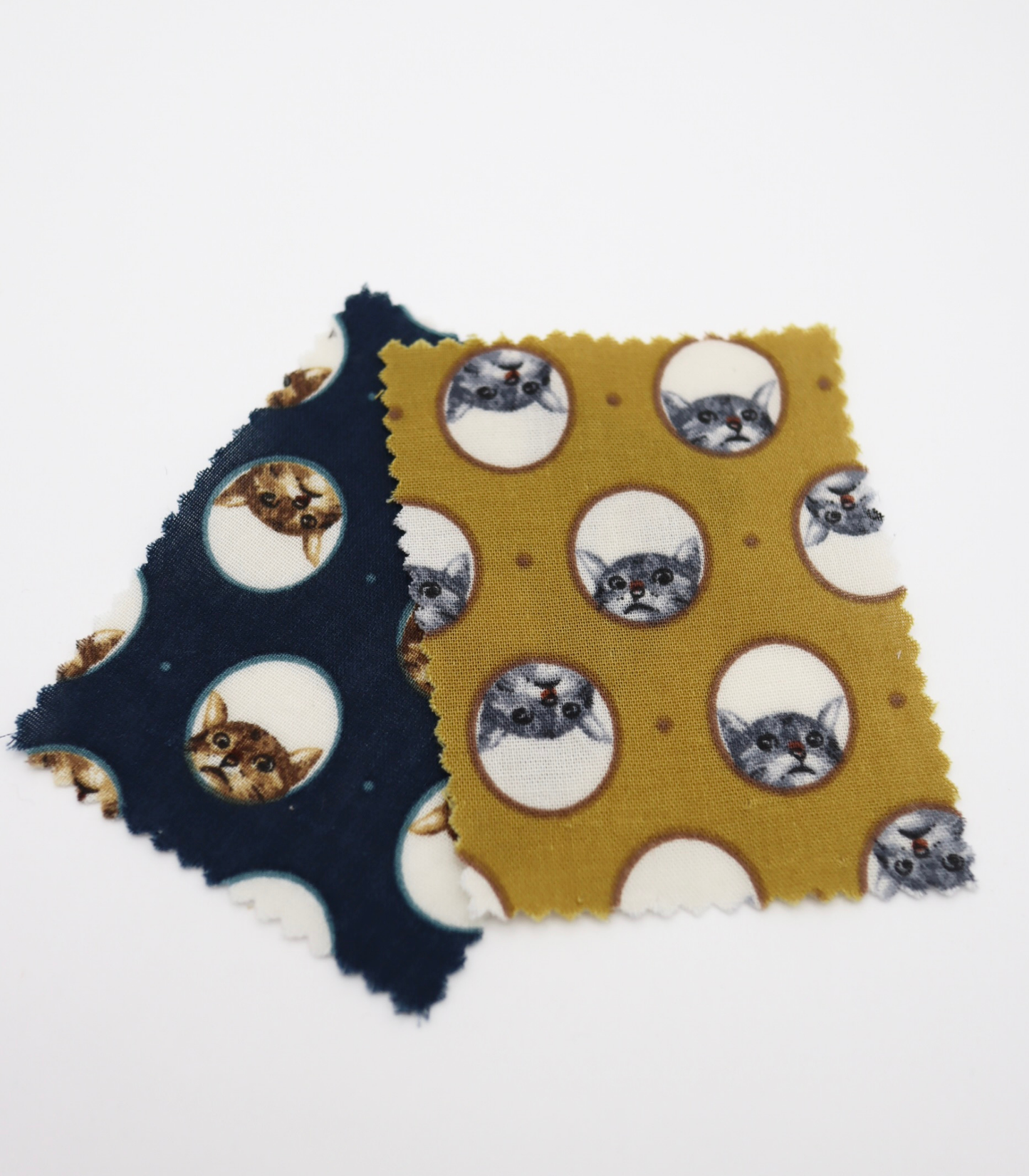 【25SS-290】のぞき見猫ちゃんプリントダブルガーゼ　/0.5ｙあたり=～850円