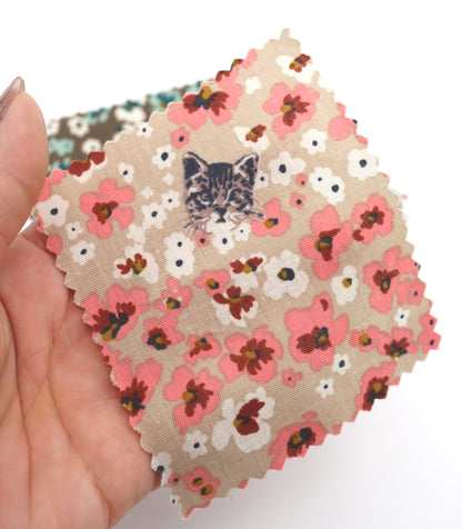 【25SS-230】小花にうもれるねこちゃんプリント綿ローン　/0.5ｙあたり = ～805円