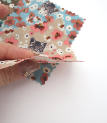 【25SS-230】小花にうもれるねこちゃんプリント綿ローン　/0.5ｙあたり = ～805円