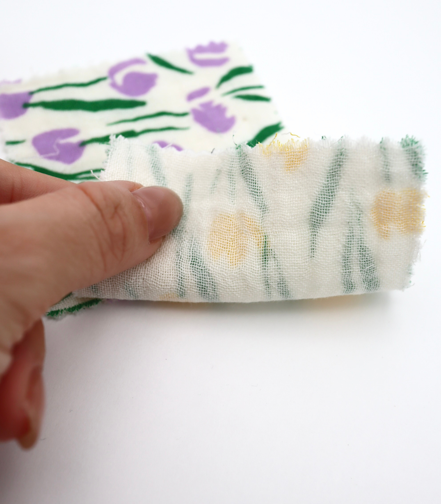 【25SS-285】チューリッププリントトリプルガーゼ　/0.5ｙあたり=～1025円