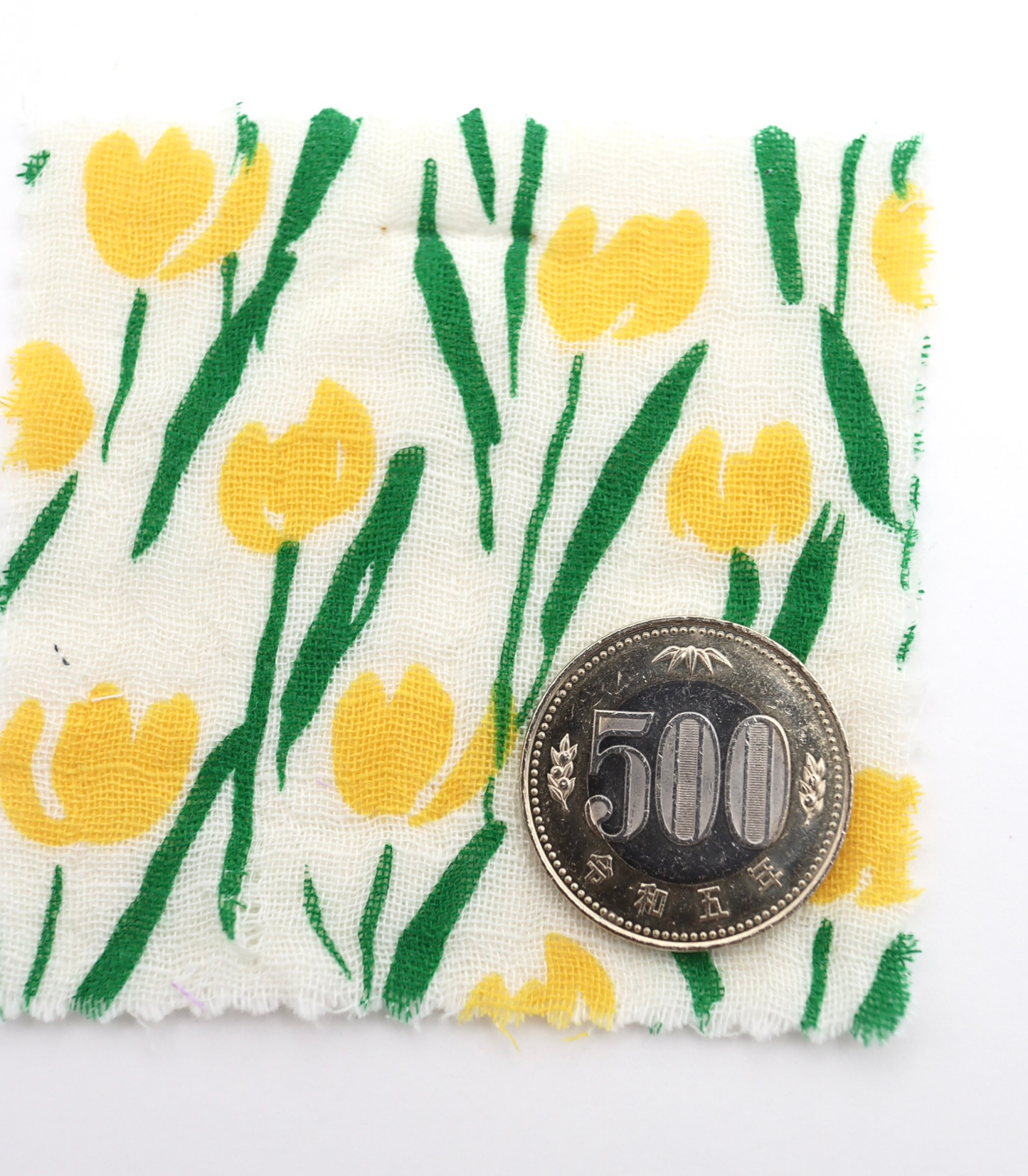 【25SS-285】チューリッププリントトリプルガーゼ　/0.5ｙあたり=～1025円