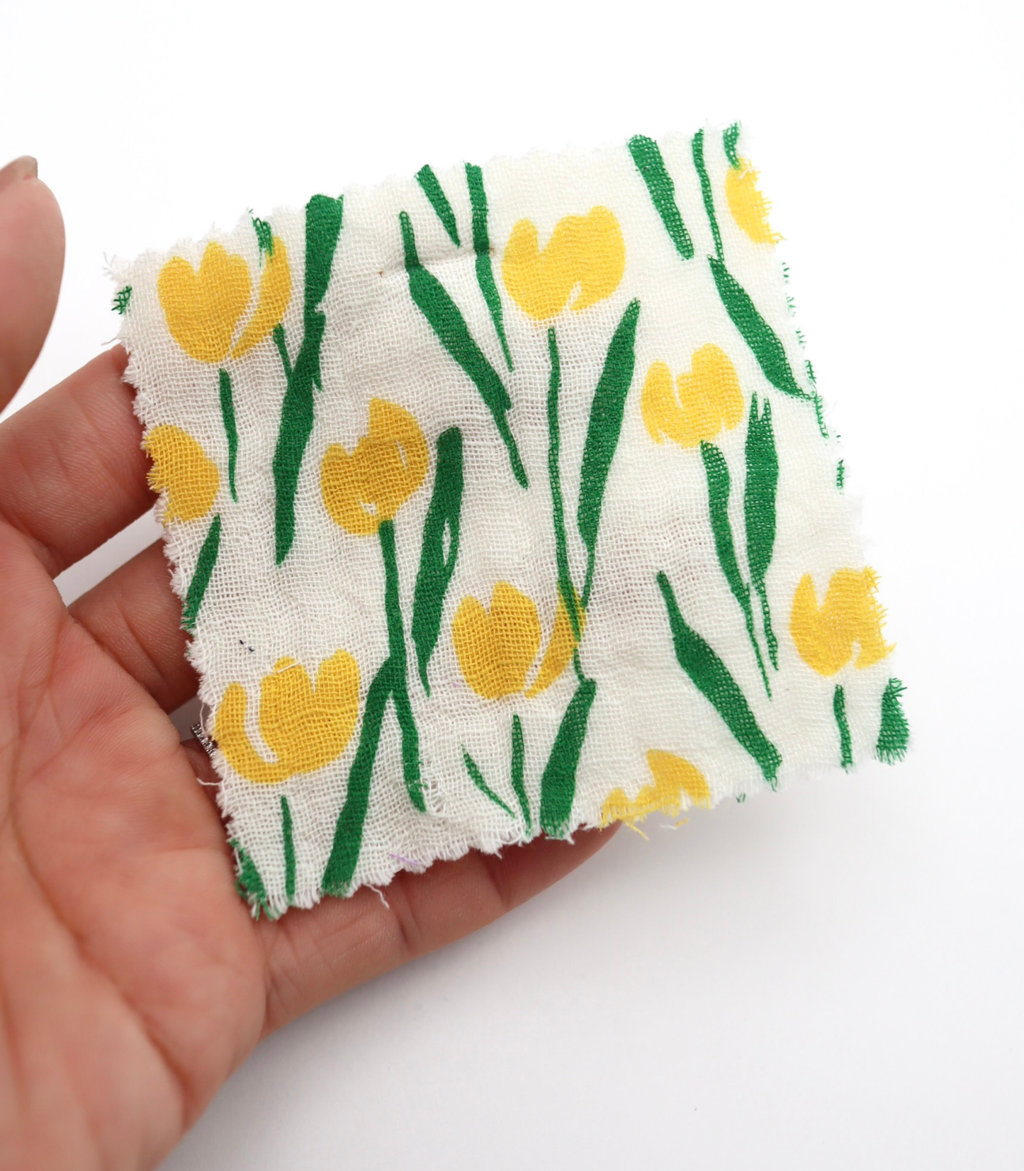 【25SS-285】チューリッププリントトリプルガーゼ　/0.5ｙあたり=～1025円